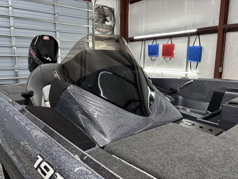 Slide: The Image of Triton TrX Patriot 19 2025 - 12