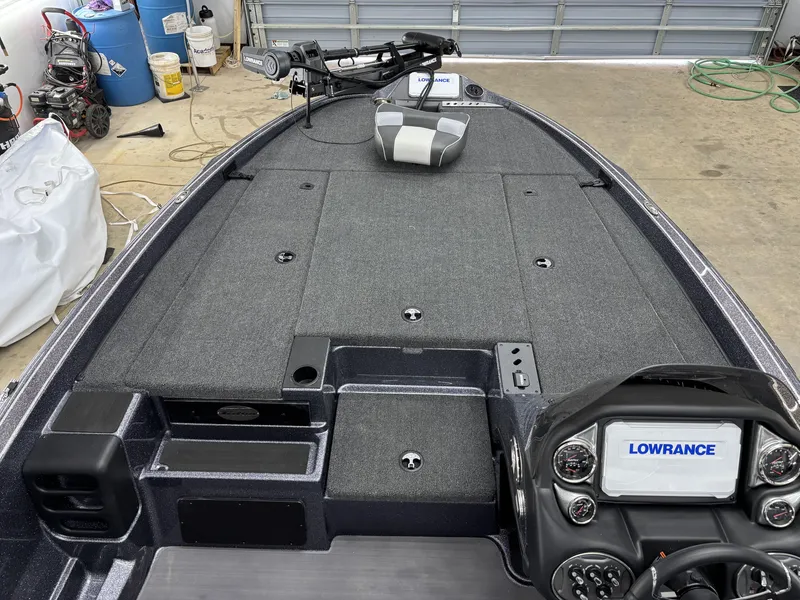 Slide: The Image of Triton TrX Patriot 19 2025 - 15