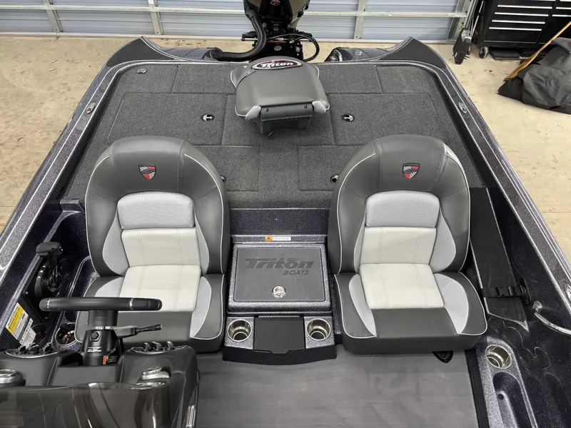 Slide: The Image of Triton TrX Patriot 19 2025 - 19