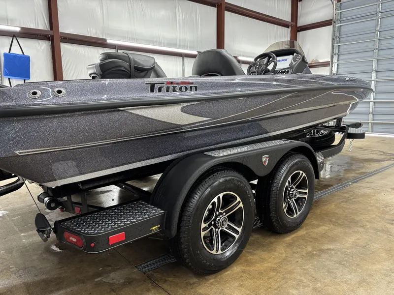 Slide: The Image of Triton TrX Patriot 19 2025 - 5