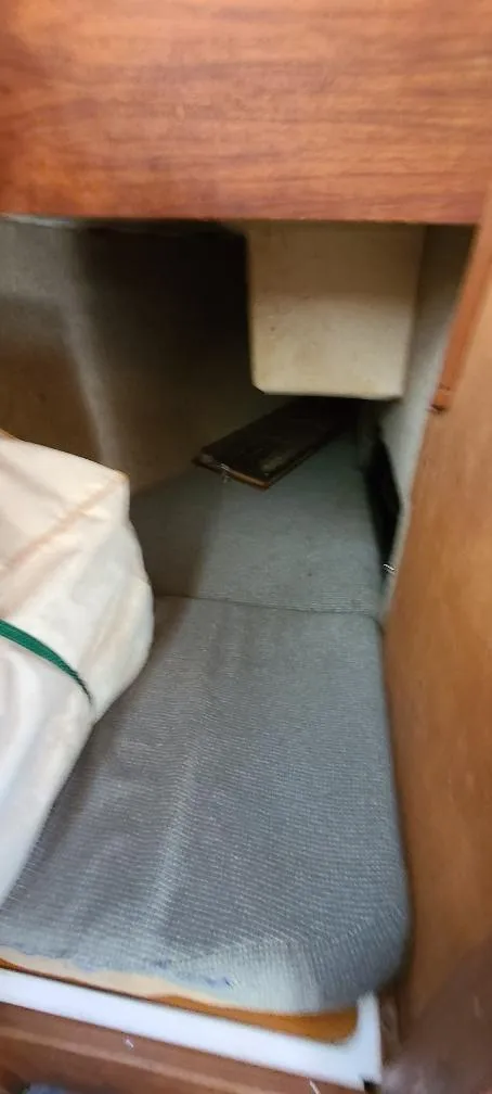 Slide: The Image of Pearson Triton 27 1984 - 28