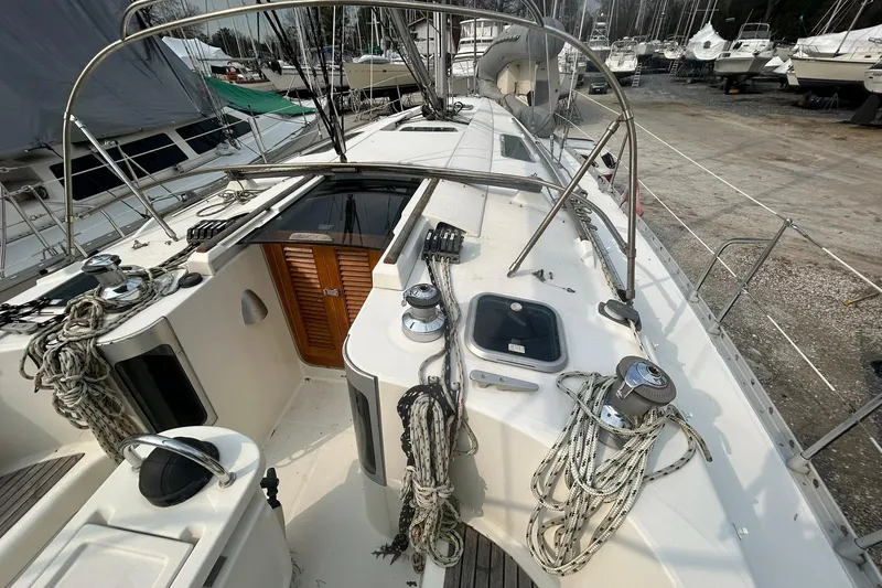 Slide: The Image of 1993 Beneteau Oceanis 400 - 1