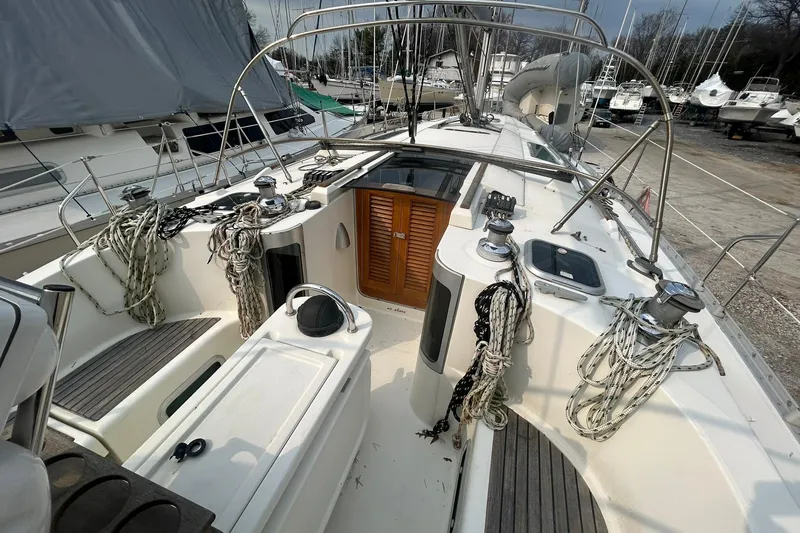 Slide: The Image of 1993 Beneteau Oceanis 400 - 24