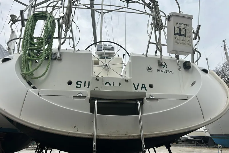 Slide: The Image of 1993 Beneteau Oceanis 400 - 41
