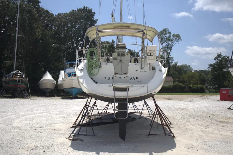 Slide: The Image of 1993 Beneteau Oceanis 400 - 48