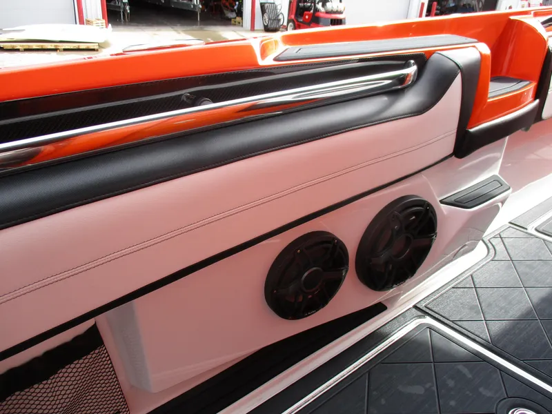 Slide: The Image of Nor-Tech 450 Sport Center Console 2023 - 53