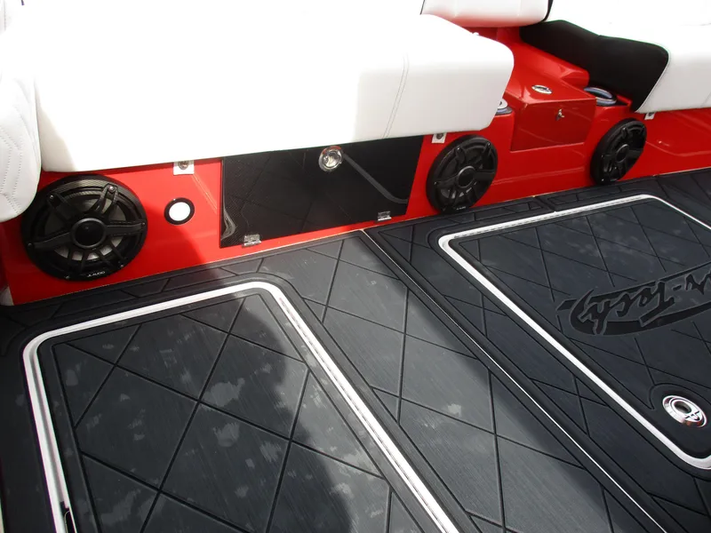 Slide: The Image of Nor-Tech 450 Sport Center Console 2023 - 55