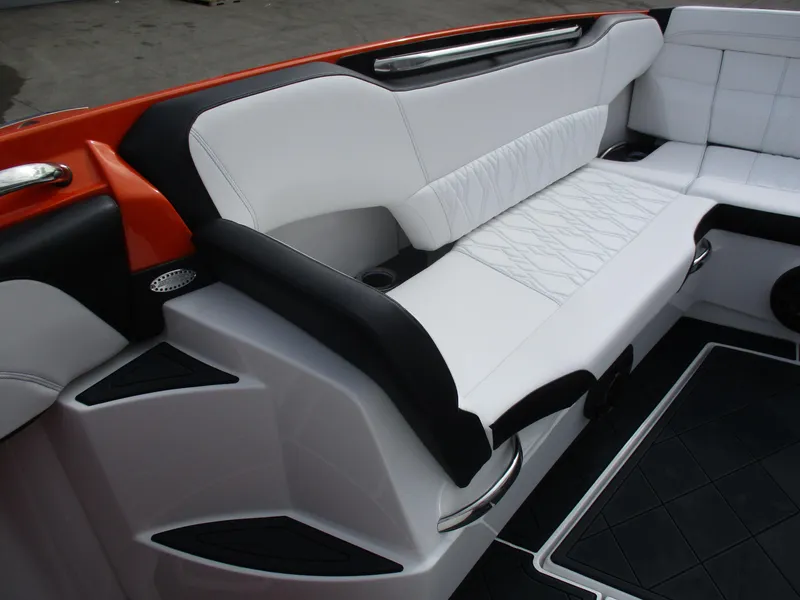Slide: The Image of Nor-Tech 450 Sport Center Console 2023 - 57