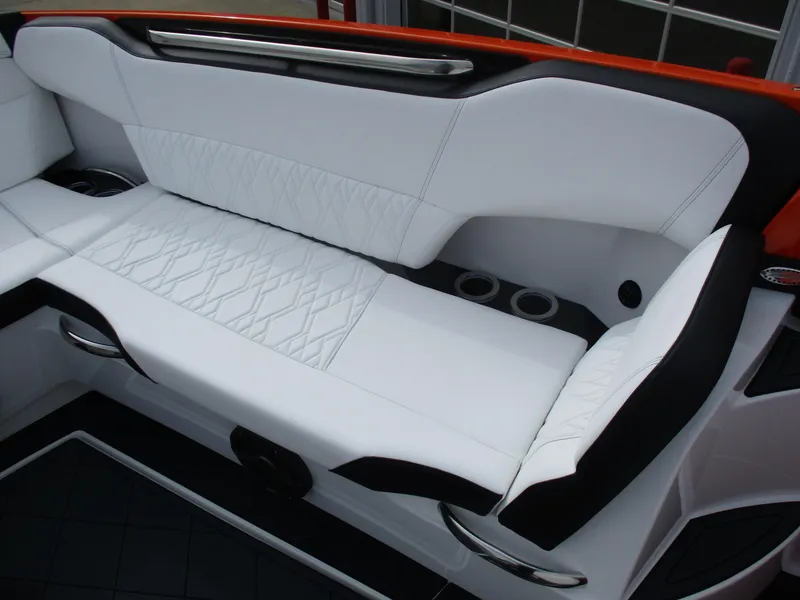 Slide: The Image of Nor-Tech 450 Sport Center Console 2023 - 59
