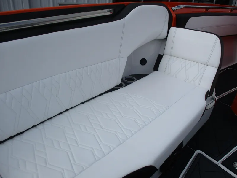 Slide: The Image of Nor-Tech 450 Sport Center Console 2023 - 61