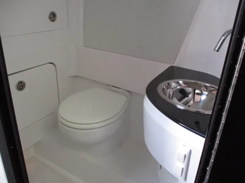 Slide: The Image of Nor-Tech 450 Sport Center Console 2023 - 73