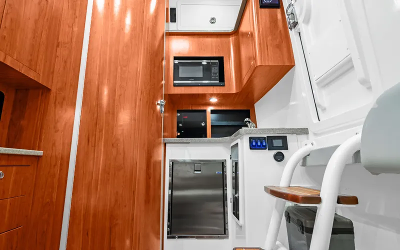 Slide: The Image of Regulator Marine 41 2018 - 24