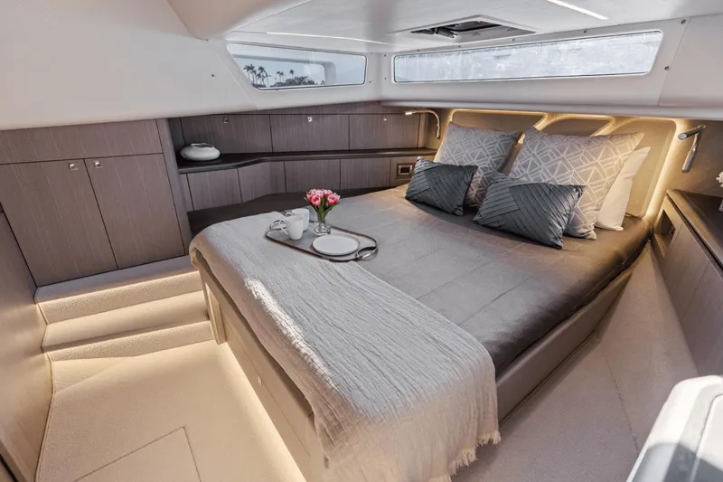 Slide: The Image of Galeon 435 GTO 2025 - 69