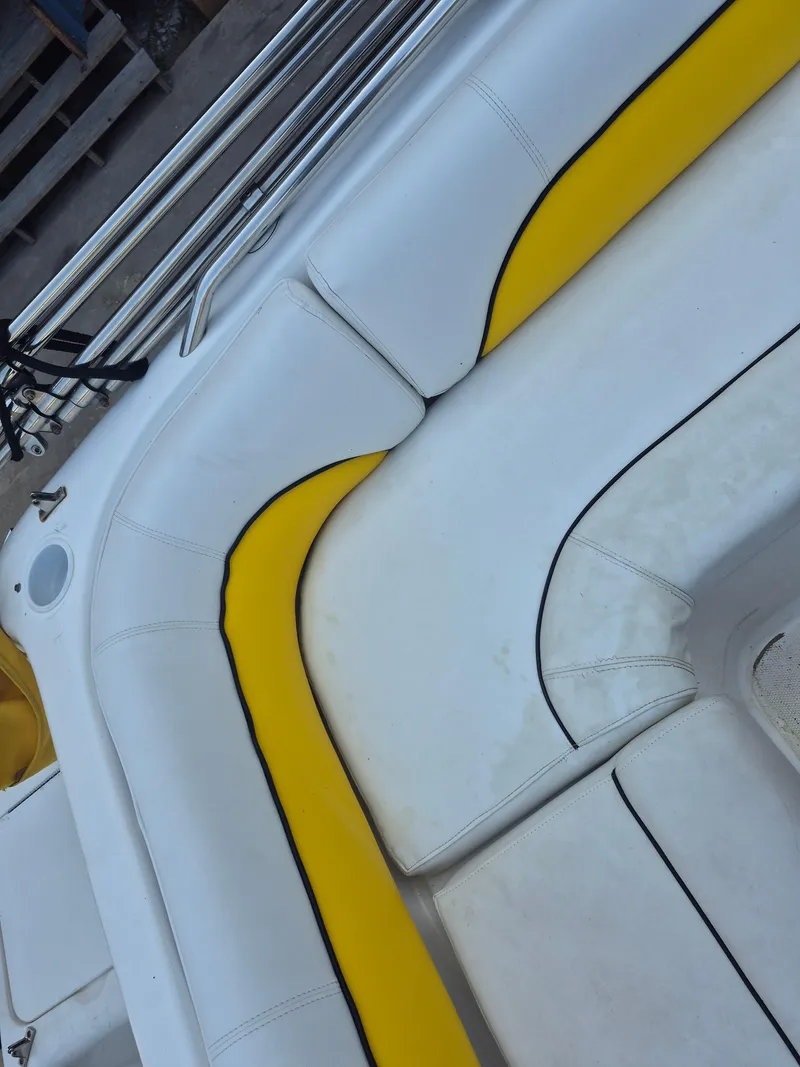 Slide: The Image of Hurricane SunDeck Sport 201 OB 2010 - 17