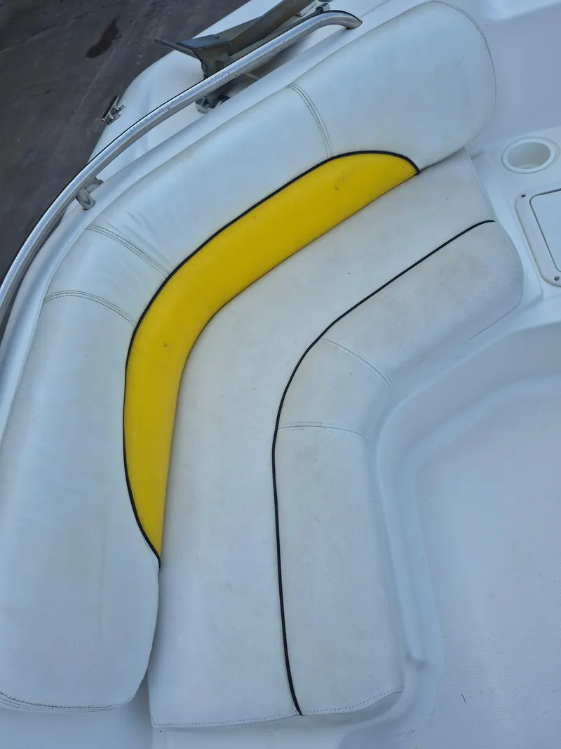 Slide: The Image of Hurricane SunDeck Sport 201 OB 2010 - 21