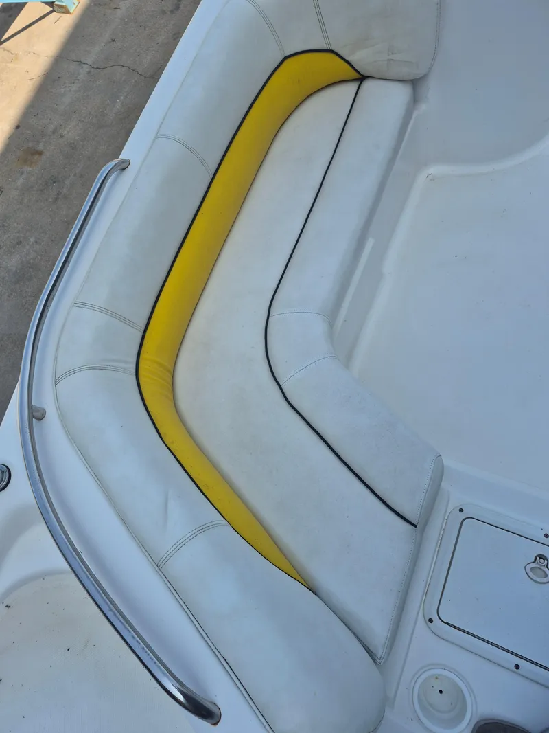 Slide: The Image of Hurricane SunDeck Sport 201 OB 2010 - 23