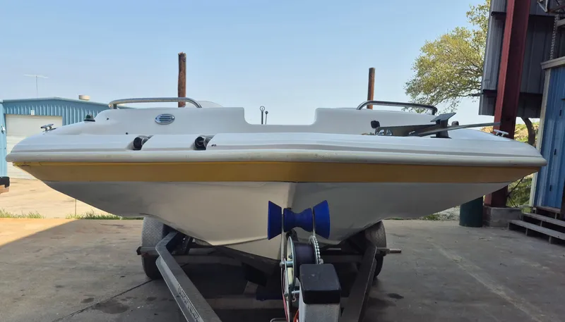 Slide: The Image of Hurricane SunDeck Sport 201 OB 2010 - 3