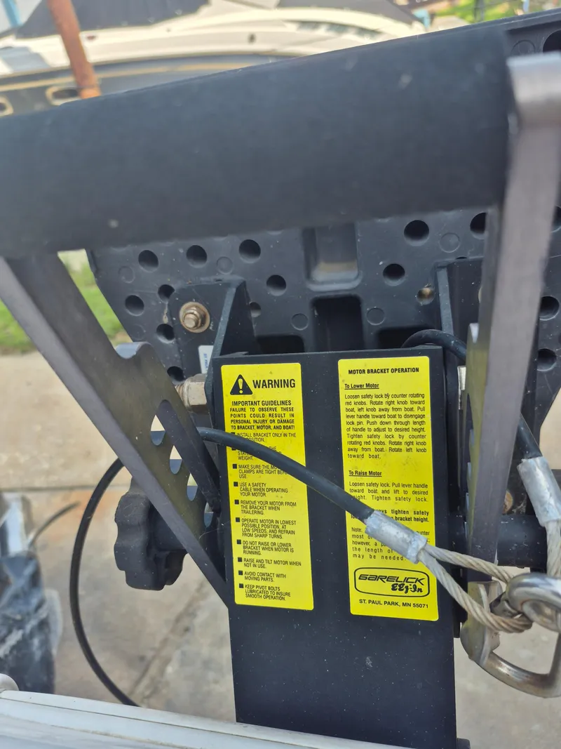 Slide: The Image of Hurricane SunDeck Sport 201 OB 2010 - 30