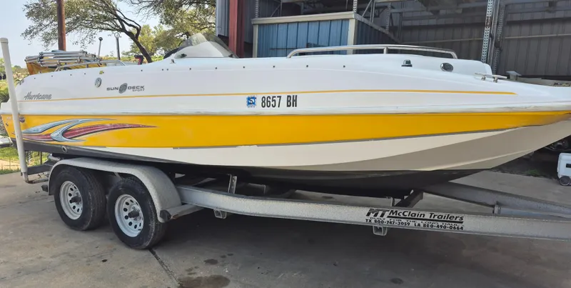 Slide: The Image of Hurricane SunDeck Sport 201 OB 2010 - 5