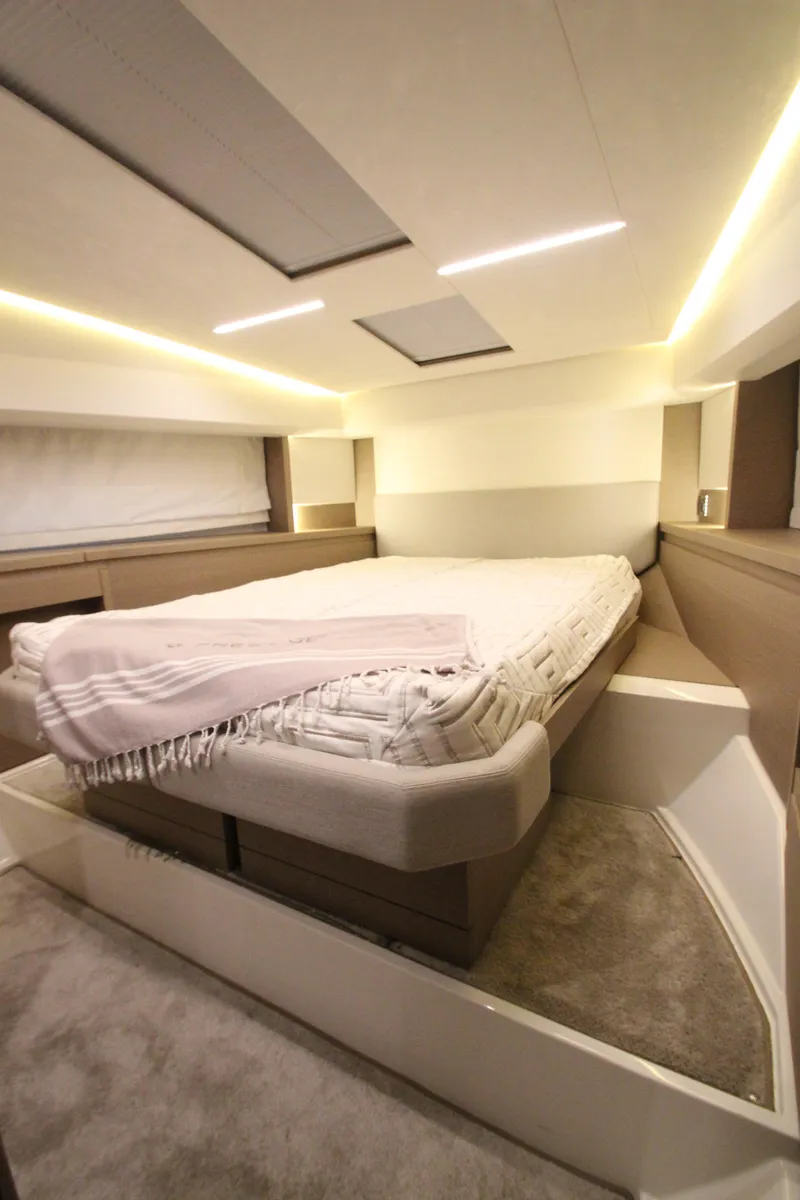 Slide: The Image of Prestige 460S 2019 - 69
