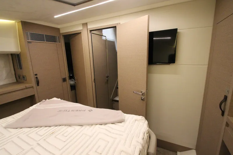 Slide: The Image of Prestige 460S 2019 - 73