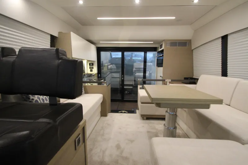 Slide: The Image of Prestige 460S 2019 - 82