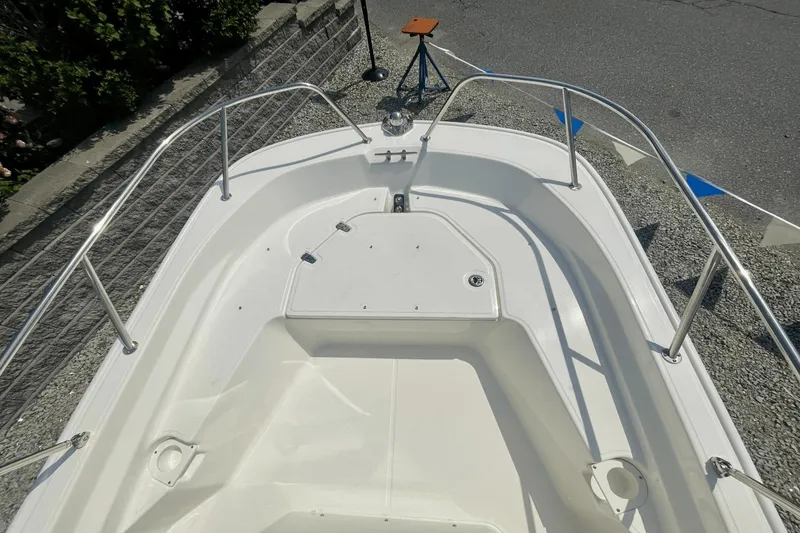 Slide: The Image of Boston Whaler 150 Montauk 2025 - 15
