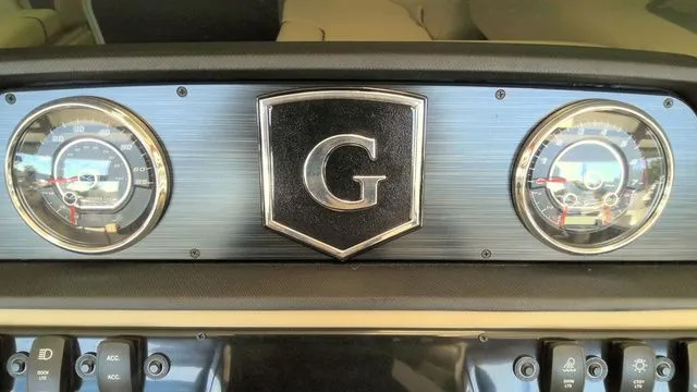 Slide: The Image of Godfrey Sweetwater 2286 QS 27" Impact Center Tube Package 2025 - 13