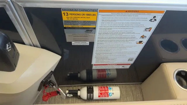 Slide: The Image of Godfrey Sweetwater 2286 QS 27" Impact Center Tube Package 2025 - 15