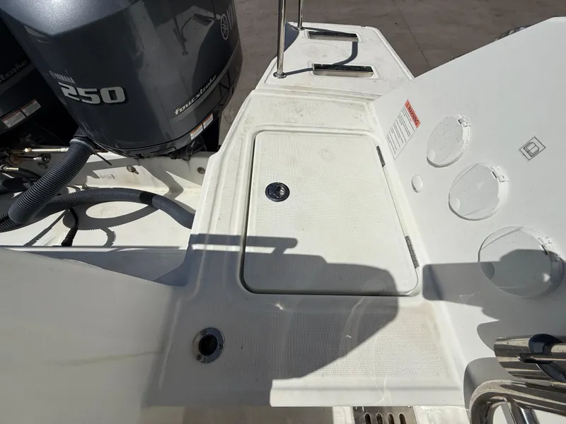 Slide: The Image of Jeanneau Leader 9.0 WA 2020 - 122