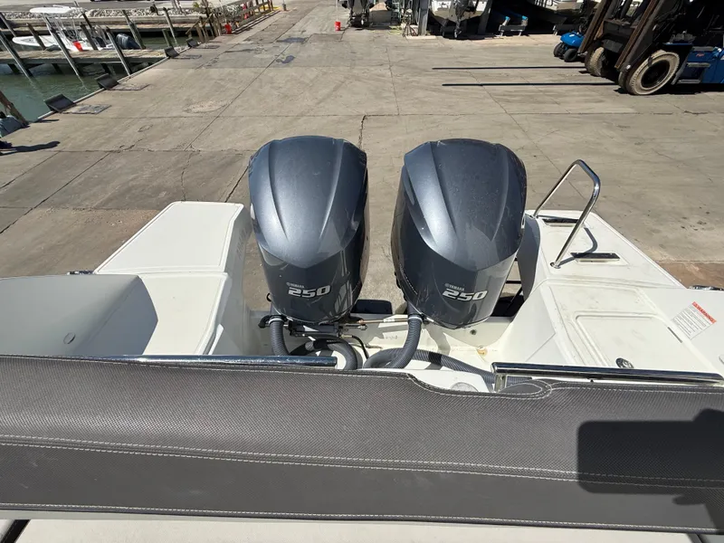 Slide: The Image of Jeanneau Leader 9.0 WA 2020 - 126