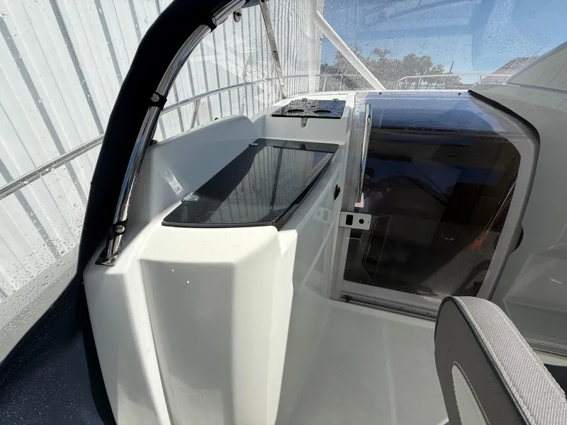 Slide: The Image of 2020 Jeanneau Leader 9.0 WA cockpit with sleek design and modern features. - 41