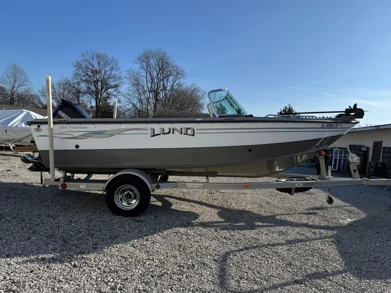 Slide: The Image of Lund 1800 Fisherman OB 2006 - 18