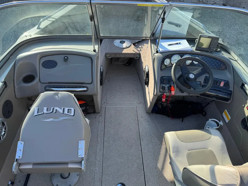 Slide: The Image of Lund 1800 Fisherman OB 2006 - 26