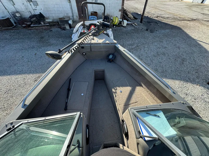 Slide: The Image of Lund 1800 Fisherman OB 2006 - 30