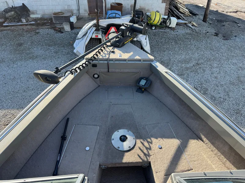 Slide: The Image of Lund 1800 Fisherman OB 2006 - 32