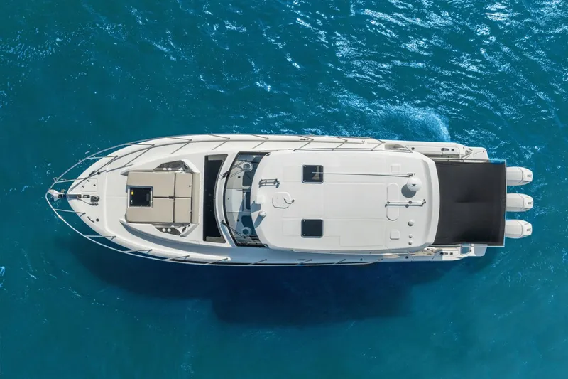 Slide: The Image of Boston Whaler 405 Conquest 2022 - 23