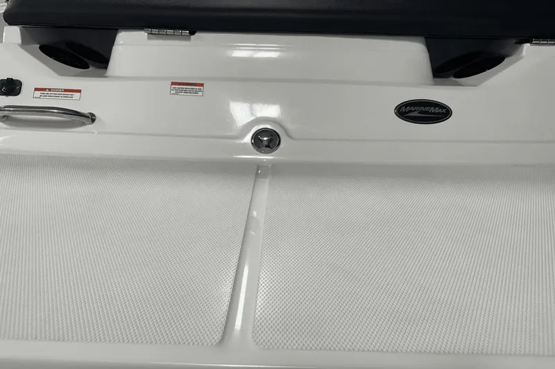 Slide: The Image of Sea Ray SPX 190 2021 - 13