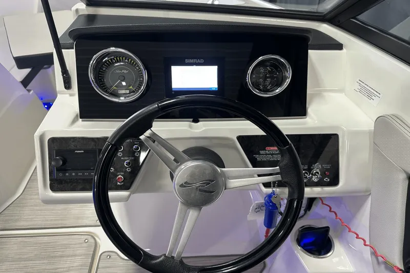 Slide: The Image of Sea Ray SPX 190 2021 - 27