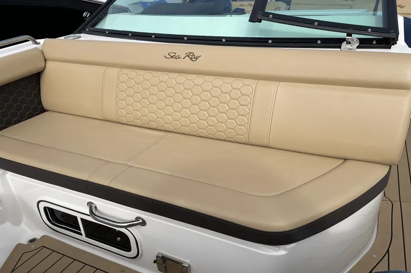 Slide: The Image of Sea Ray 250 SDX 2022 - 49