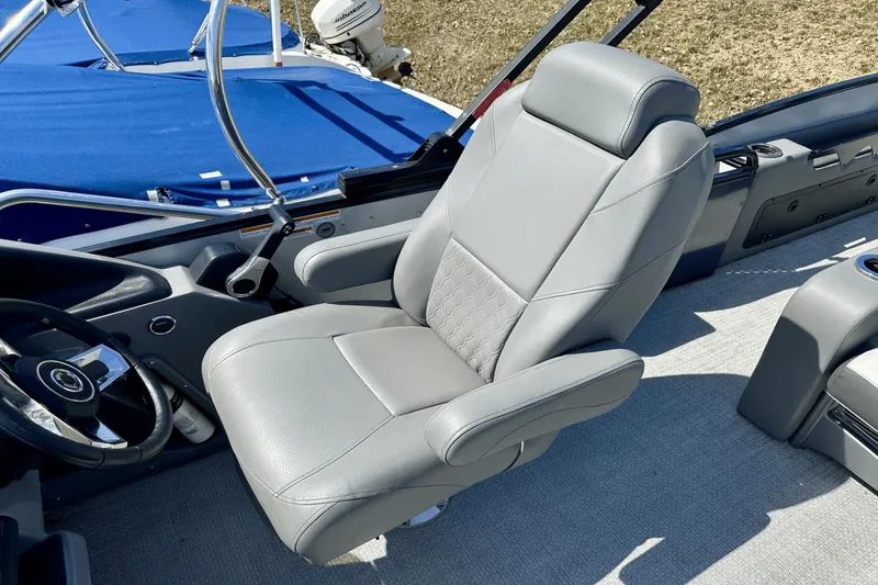 Slide: The Image of Tahoe cascade vrb 2022 - 10