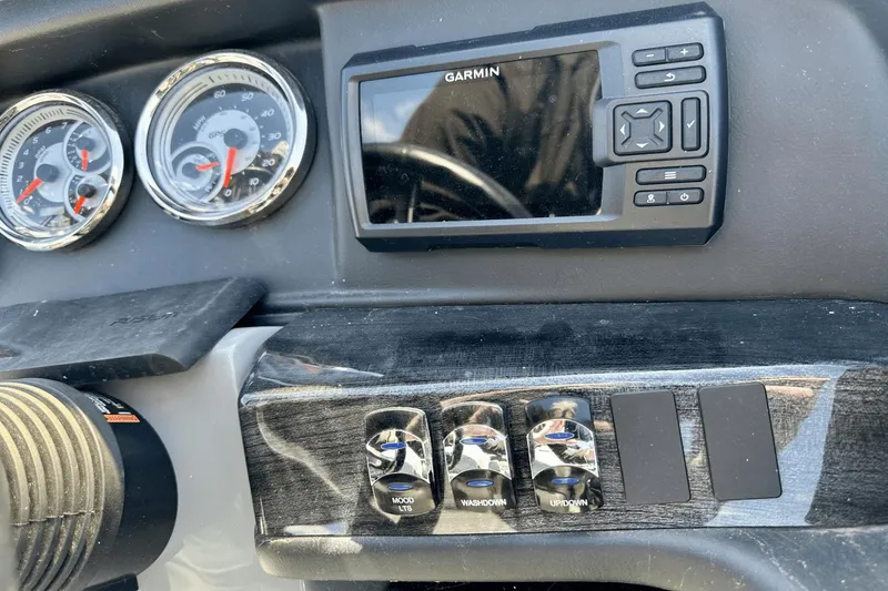 Slide: The Image of Tahoe cascade vrb 2022 - 14