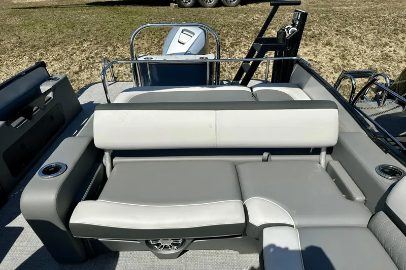 Slide: The Image of Tahoe cascade vrb 2022 - 21