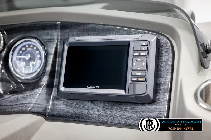Slide: The Image of Dashboard of 2025 Avalon LSZ Entertainer with Garmin display and speedometer. - 30