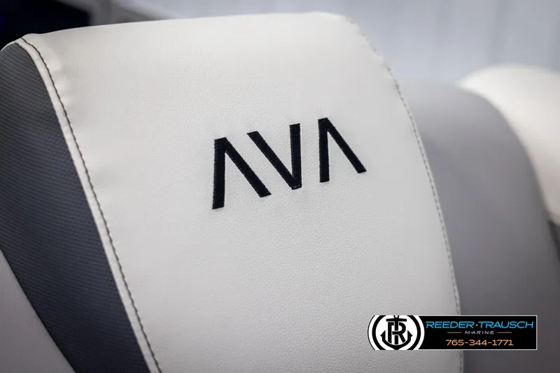 Slide: The Image of 2025 Avalon LSZ Entertainer seat with logo, Reeder-Trausch Marine branding. - 35
