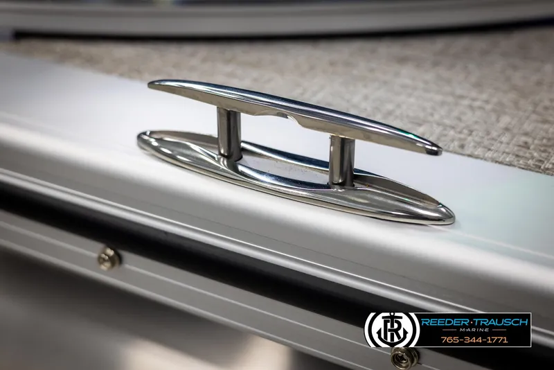 Slide: The Image of Avalon LSZ Entertainer 2025 - 51