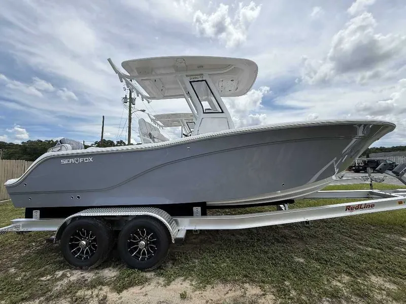 Slide: The Image of Sea Fox 228 Commander 2025 - 1