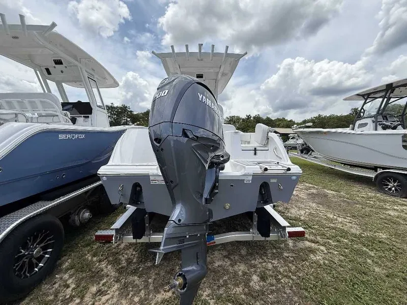 Slide: The Image of Sea Fox 228 Commander 2025 - 2