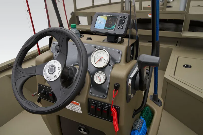 Slide: The Image of Tracker Grizzly 2072 CC Sportsman 2025 - 37