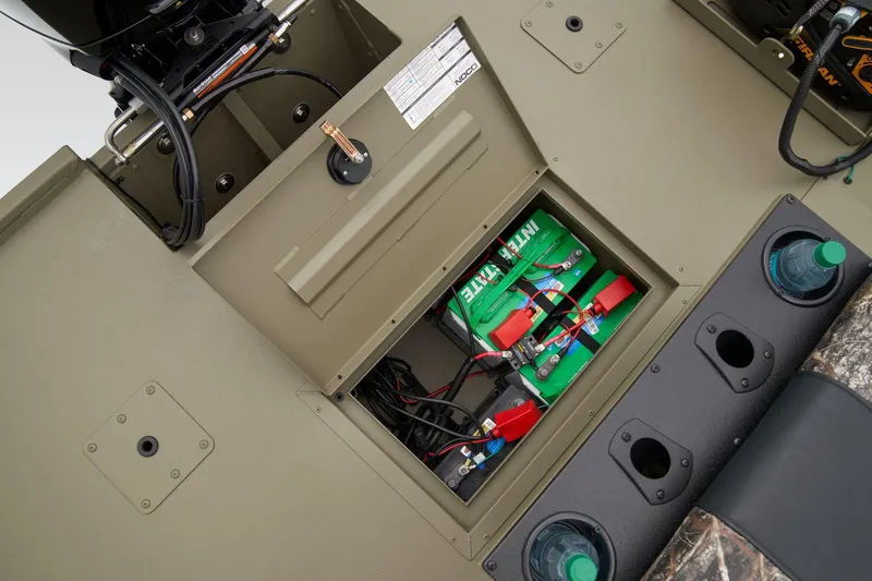 Slide: The Image of Tracker Grizzly 2072 CC Sportsman 2025 - 45